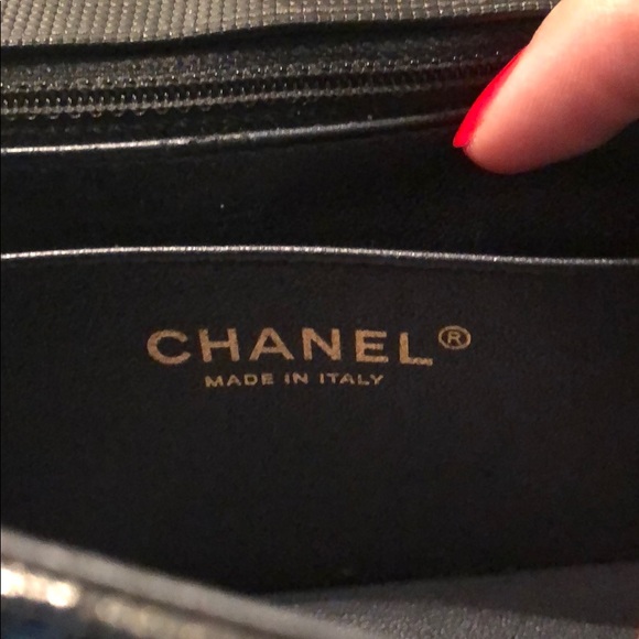 Authentic Chanel calf flap mini purse - Picture 5 of 7